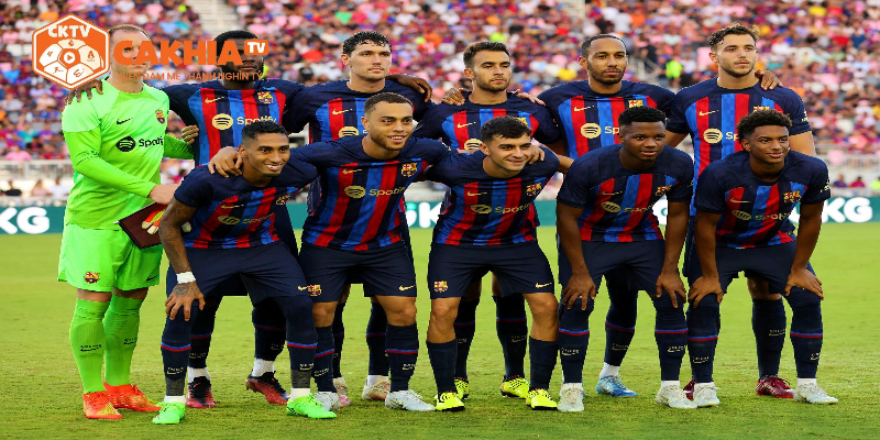 Barcelona nằm trong 10 đội bóng nhờ dàn sao trẻ