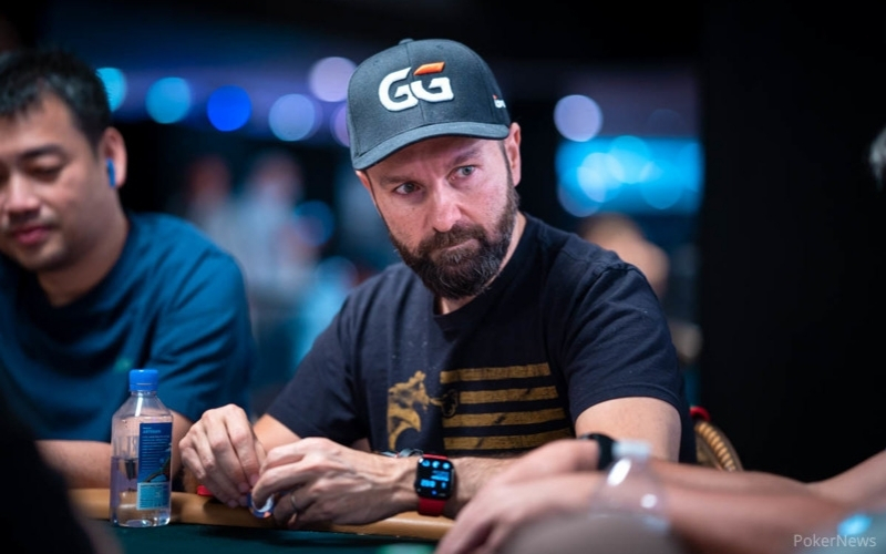 Daniel Negreanu Là Ai? Bậc thầy đọc người với 6 vòng tay WSOP