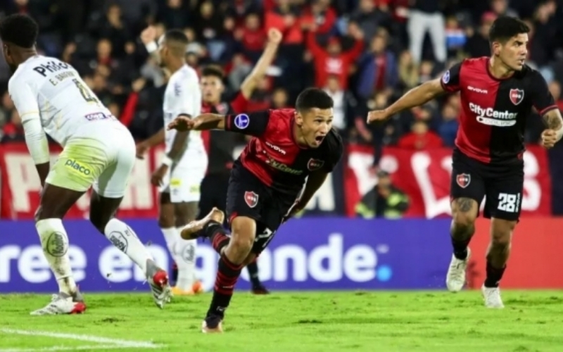 Lịch sử đối đầu giữa hai đội bóng